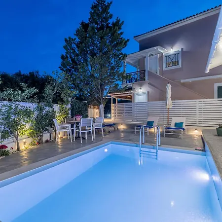 Semesterbostad Soso's Garden House With Pool Plános