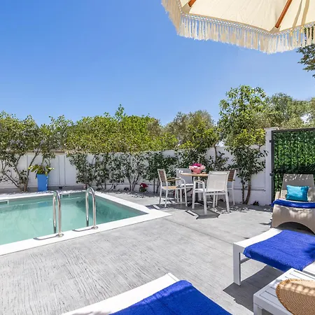 Soso's Garden With Private Pool بيت للعطل