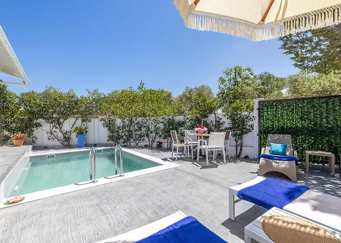 Soso's Garden With Private Pool بيت للعطل